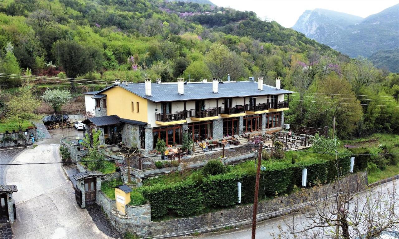 Hotel Teloneio Plaka  Buitenkant foto