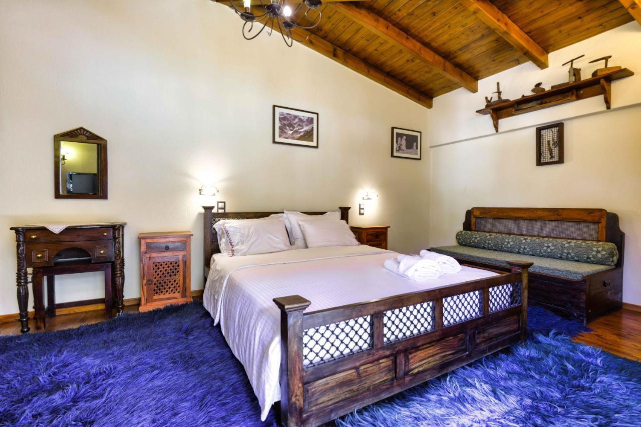 Hotel Teloneio Plaka  Buitenkant foto
